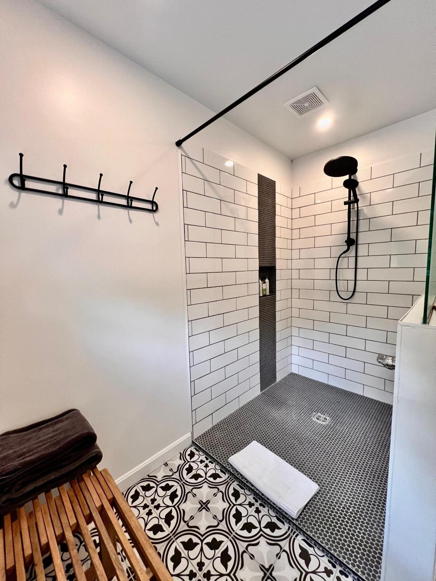בר הרבור Canterbury Suites B&B מראה חיצוני תמונה
